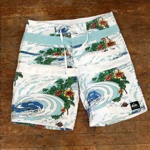 Quiksilver boardshorts